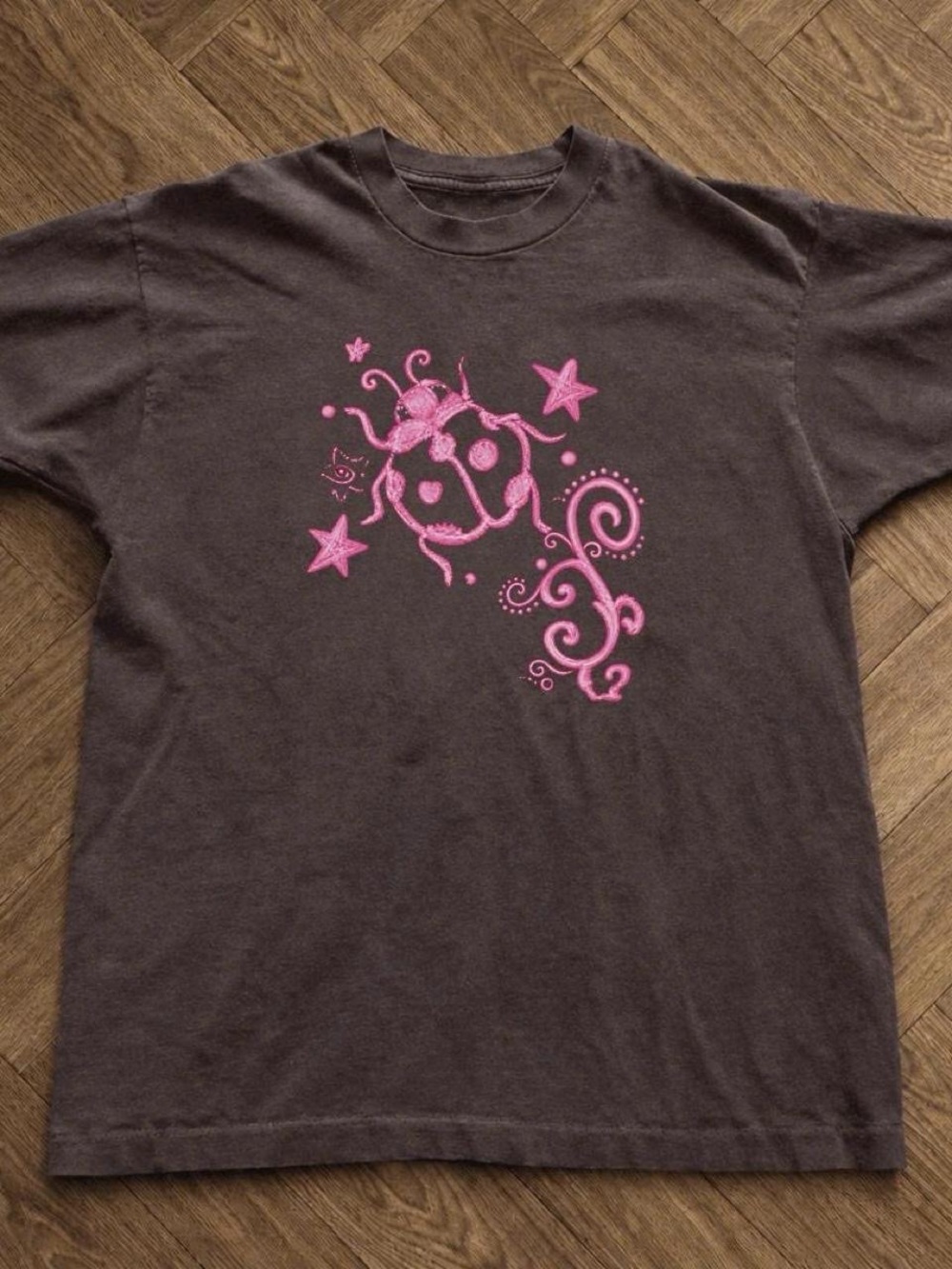 Gildan Brown Short Sleeve Tee with Pink Graphic